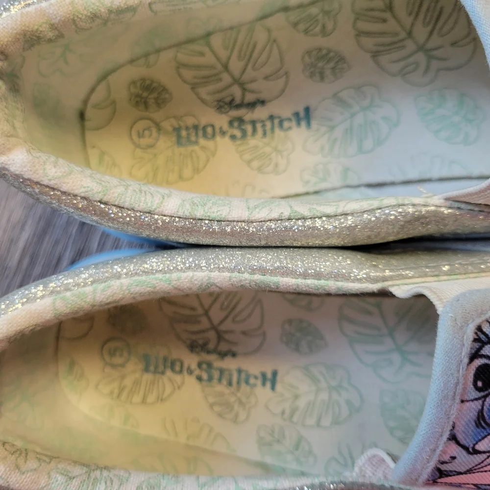 Disney Lilo & Stitch Girls Canvas‎ Slip On Shoe Size 5